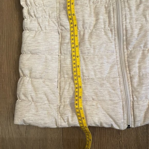 EUC Comfy Be Boundless Puffer Women’s Down Vests / Jackets / Coats (Size L) - Picture 11 of 11